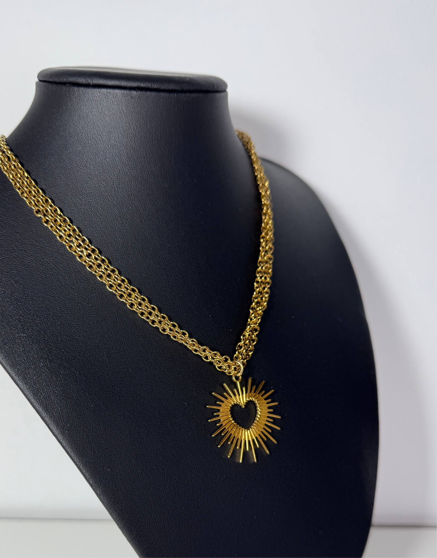 COLLAR TRIPLE CORAZÓN