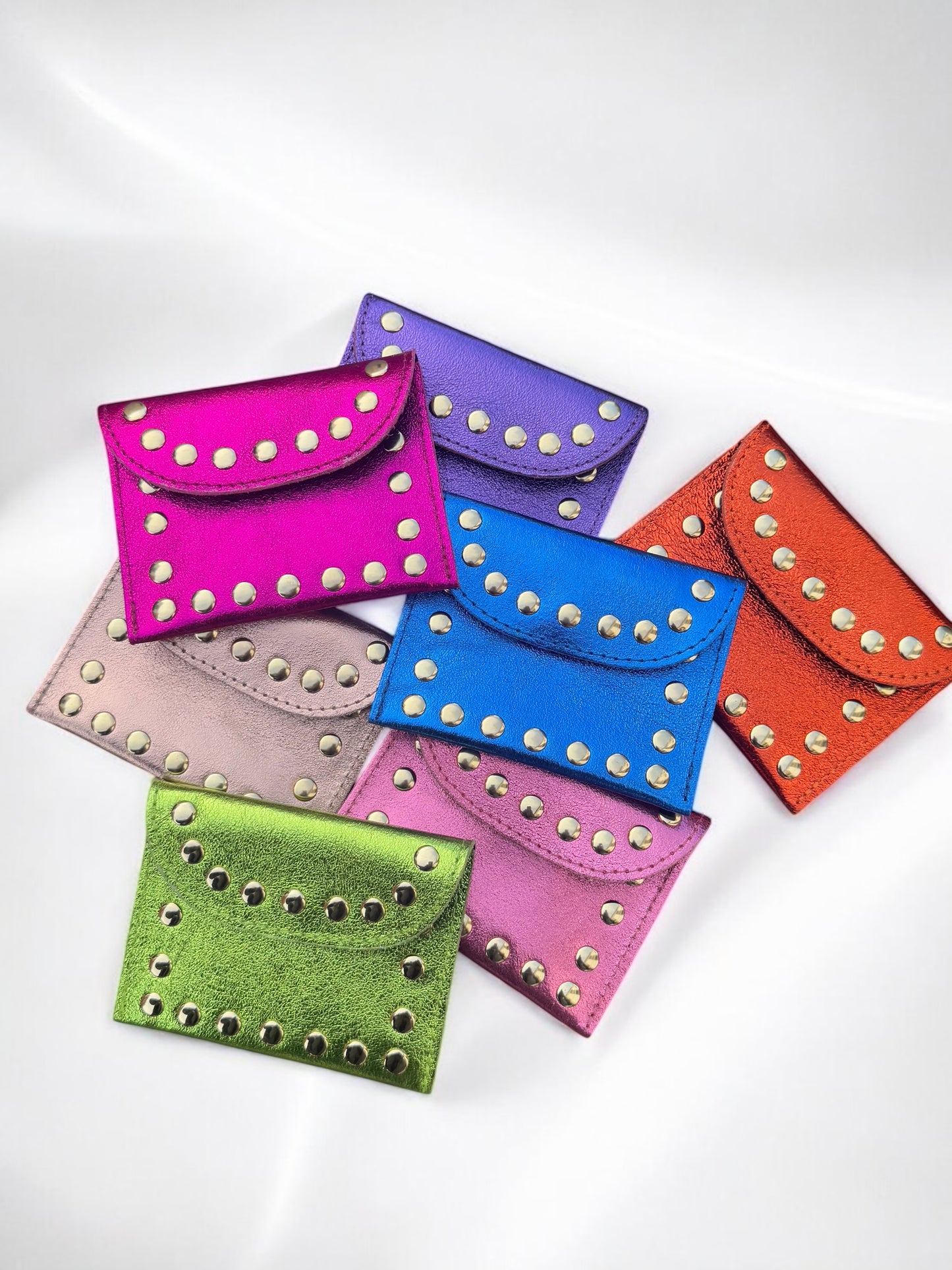 MONEDERO METALIZADO TACHAS