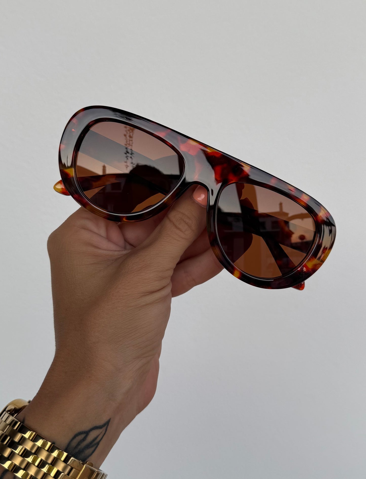 GAFAS DE SOL ROUND BROWN