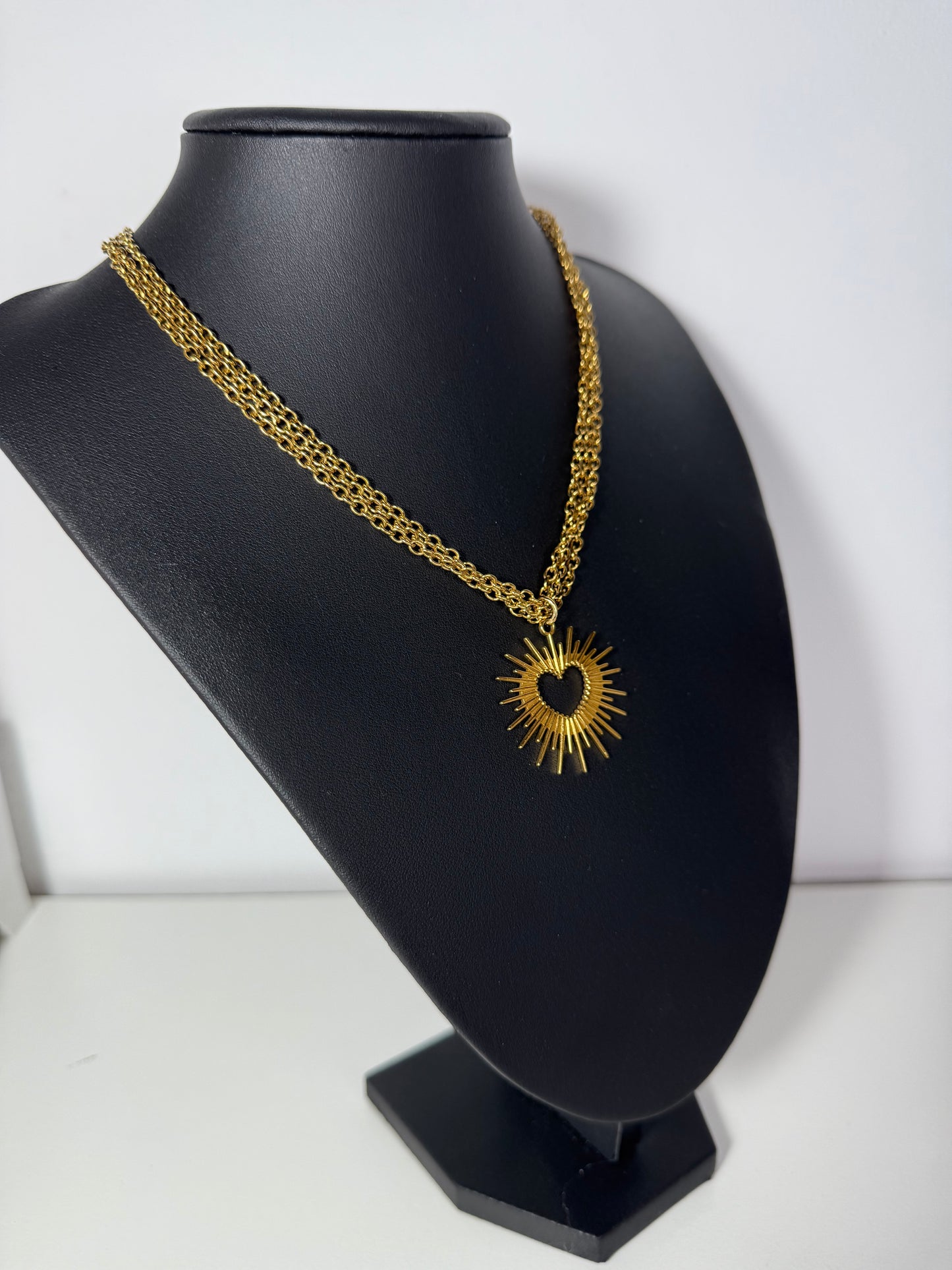 COLLAR TRIPLE CORAZÓN