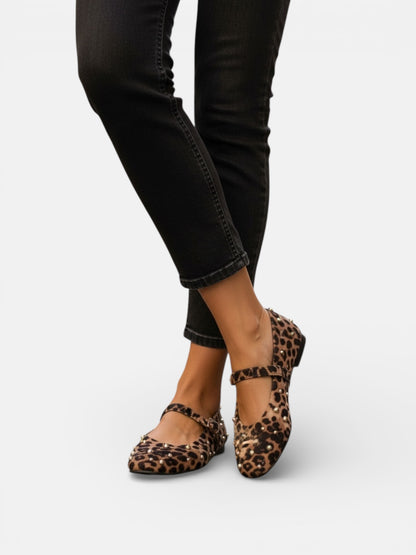 BAILARINAS LEO TACHAS