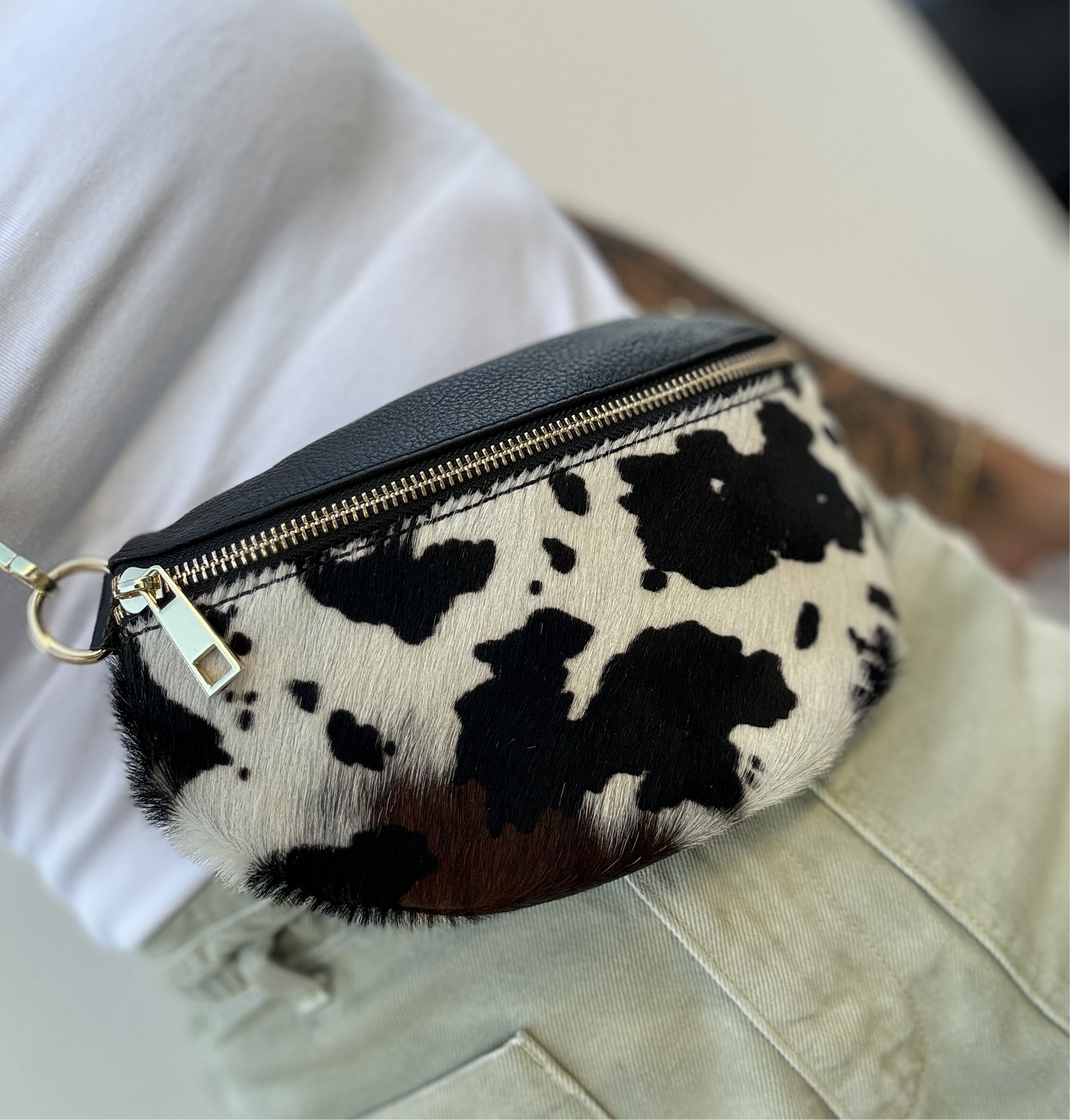 BOLSO RIÑONERA ANIMAL PRINT - VACA