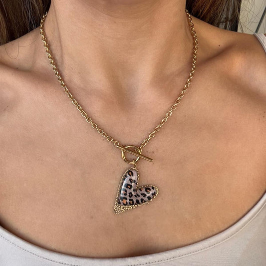 COLLAR CORAZÓN LEOPARDO