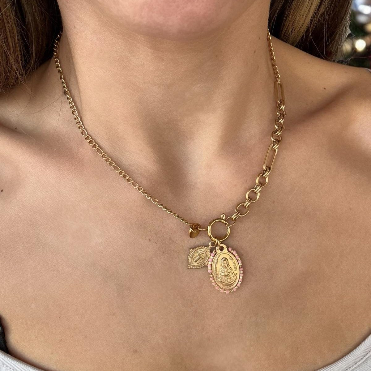 COLLAR PERLITAS ROSA - VIRGEN DEL ROCÍO